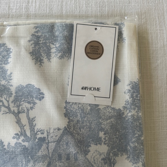 H&M Blue Toile Pillow Cover - Picture 3 of 5